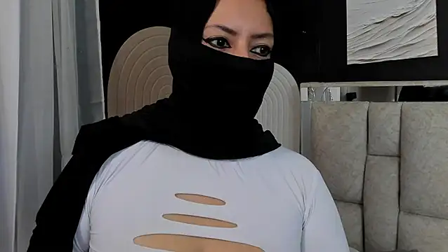 Qamar_Khalifa