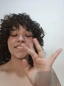cutecurly's live room