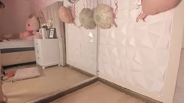 chloe_larson