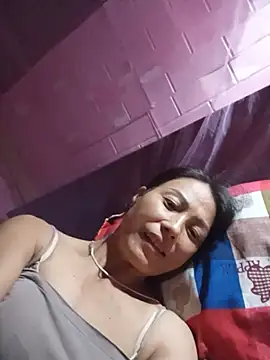 Lily-ly live cam on StripChat