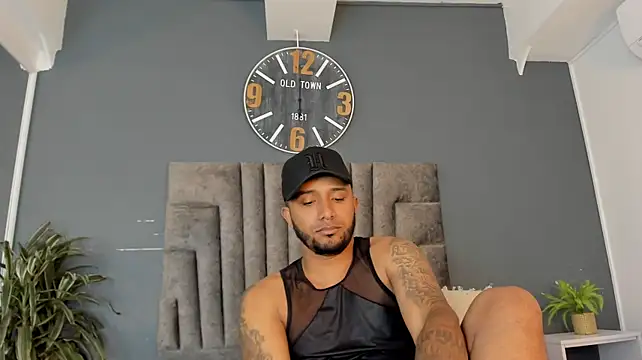 Robin_Rief live cam on StripChat