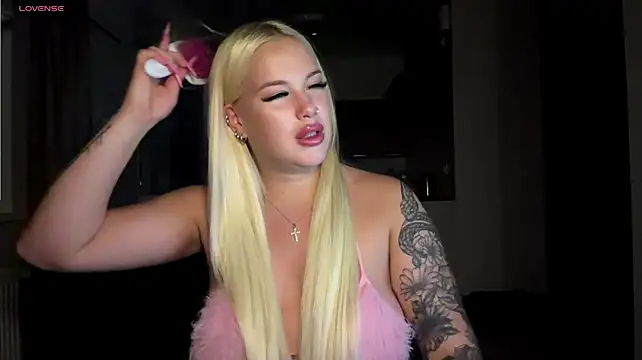 pingkwink live cam on StripChat