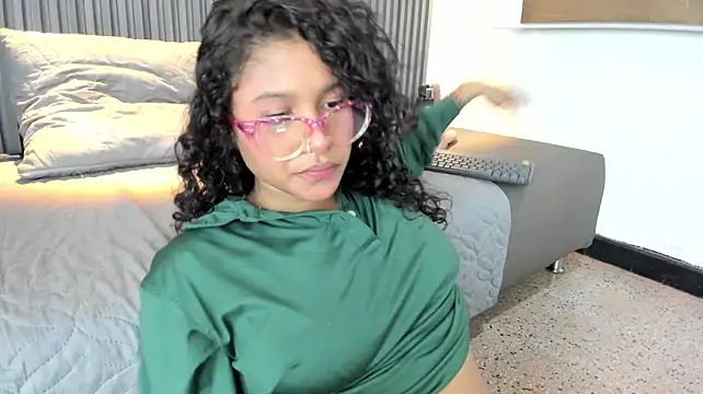 hailey_velvet