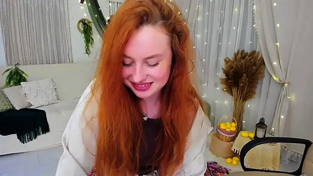 AirySilhouette live cam on StripChat