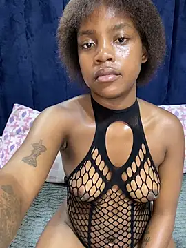Littlebunny33 webcam