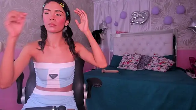 Tiara_Latina