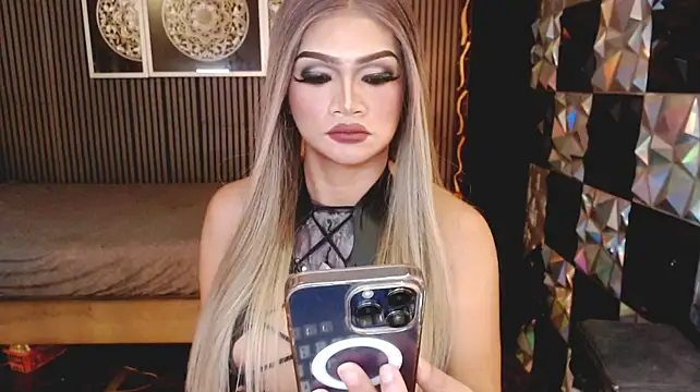 PrettyHorseCockTrans