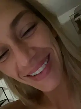 Bellalolahot