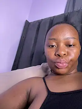 MiyaXo2 webcam