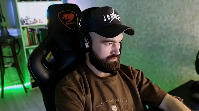 _Serious_Man webcam