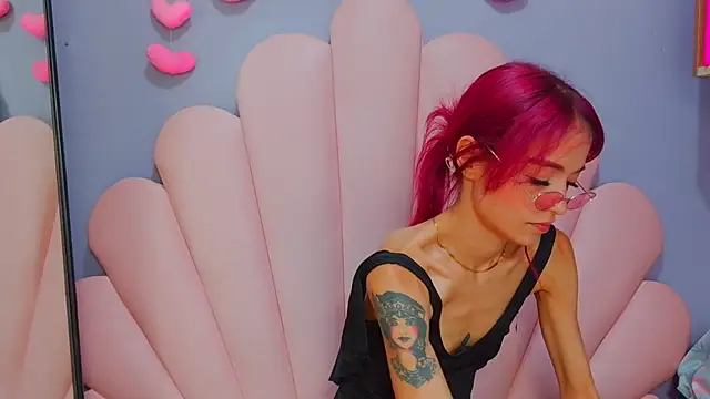 luci_miller webcam