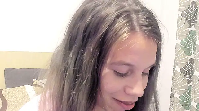 Emma_Tiny69 webcam