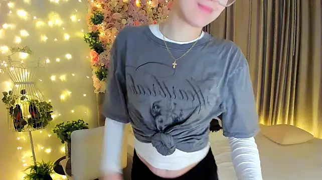 SereneFlame live cam on StripChat