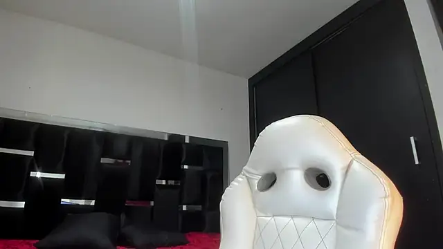 Model: Miranda_bigcock3