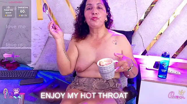 Luna_Naughty1