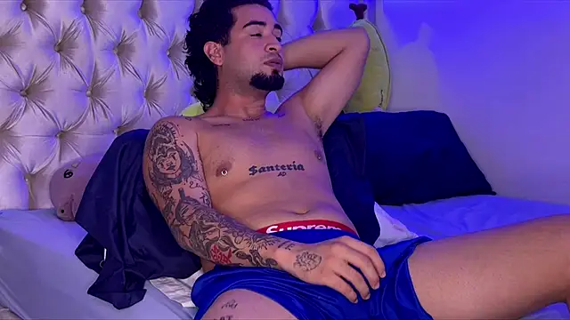 Noah_mill live cam on StripChat