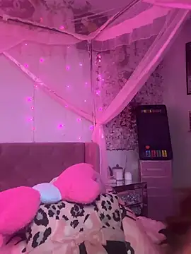 VixenCapri live cam on StripChat