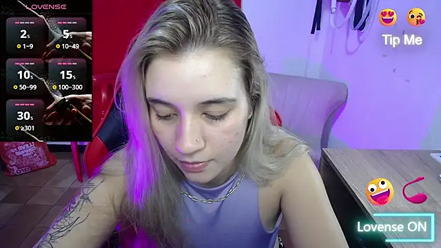 Ambar_lynn01 live cam on StripChat