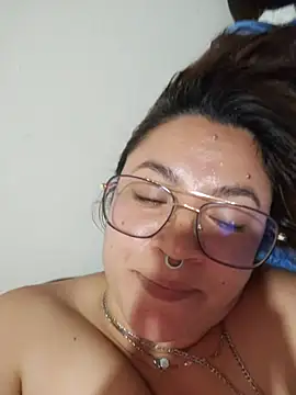 samm_curvy