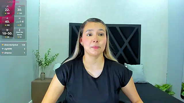 Emmaa_white_