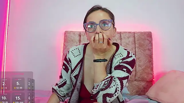 Ava_Raye