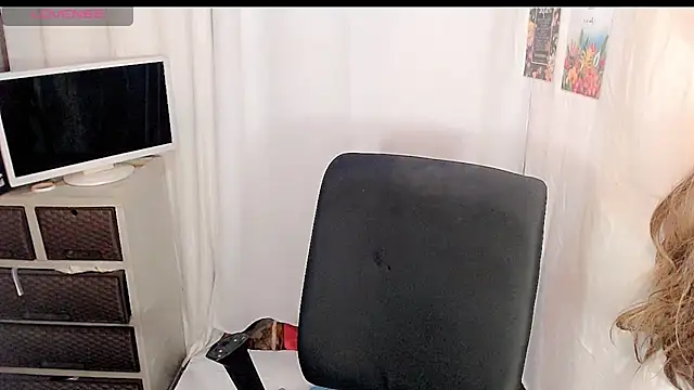 HORSECOCK_JUSTINE