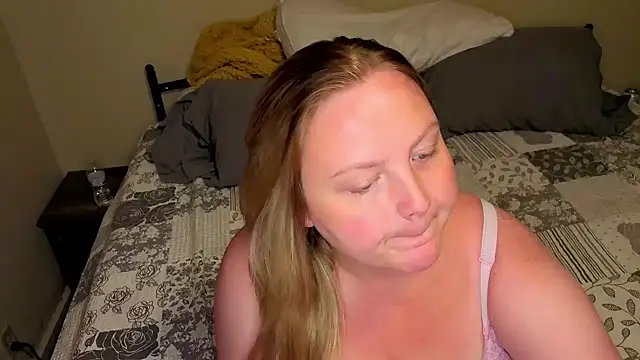 Phatassblonde webcam