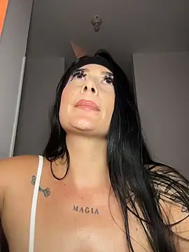 Libia_James