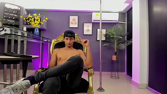 maxiimoromano_ (M young) - Sexy body touches & Flirty dance 🕺✨