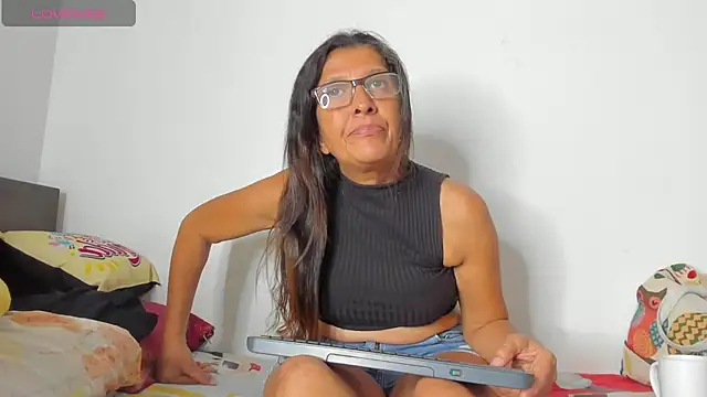 Keyla_Milf live cam preview