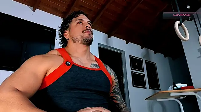 SilvaBranko live cam on StripChat