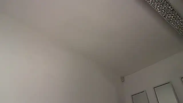 BIGBOOTYELLIEXXX