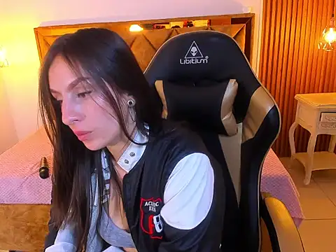 Miss_BellaVs