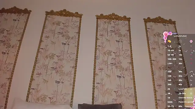 sara_castro24_ webcam