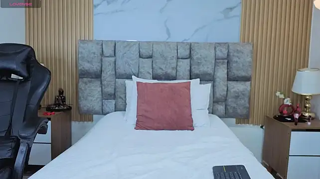 luna__velvet_ webcam