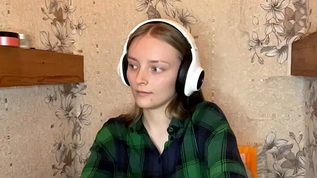 EmyMiu webcam