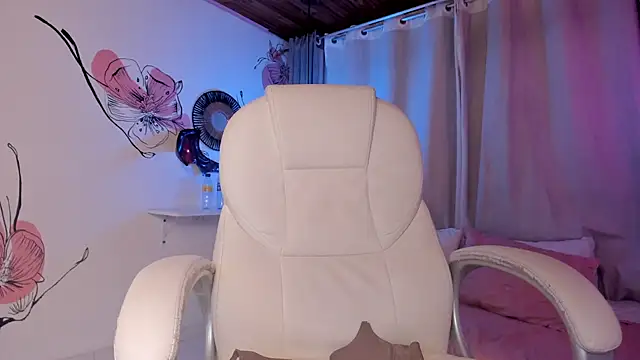 yara_rose webcam
