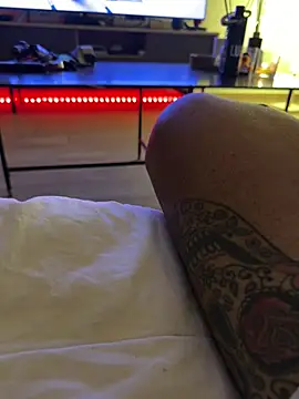Mike69F webcam