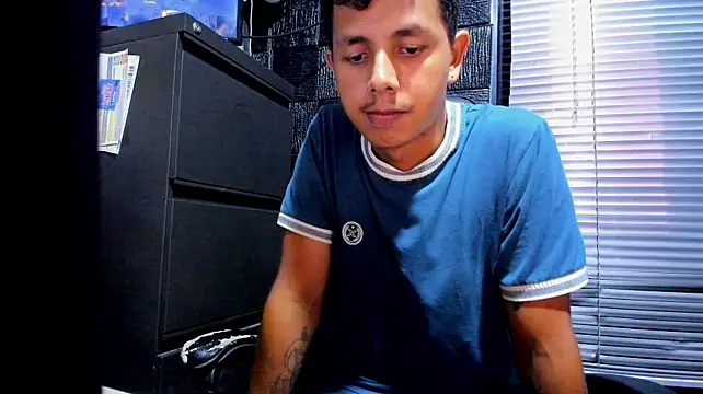 g_lincoln live cam on StripChat