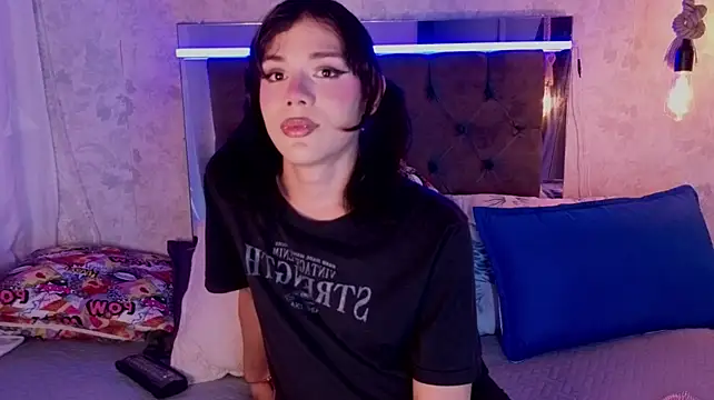pixy_20 live cam on StripChat