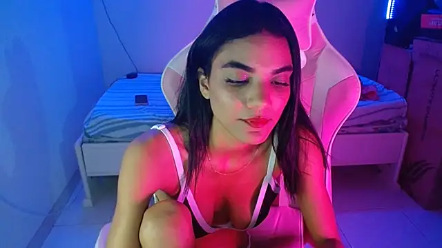 Raya_velvet