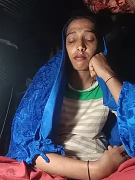 Pinki_thakur_1