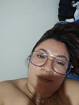 samm_curvy
