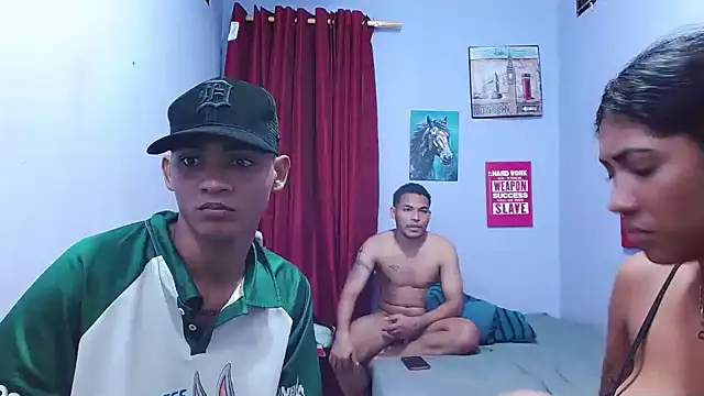 black_twinks's live room