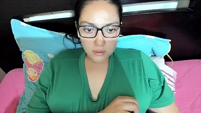 roniewester live cam on StripChat