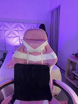 Ivonny_Goldie