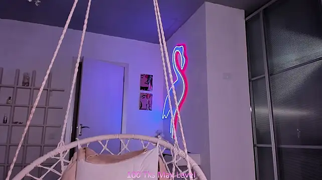 InnocentEvee live cam on StripChat