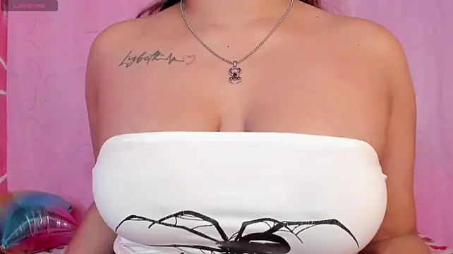 LyndaZoe