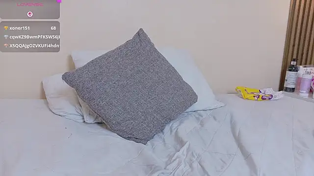 mia_gold_