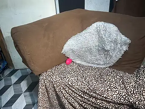 asian-doll webcam
